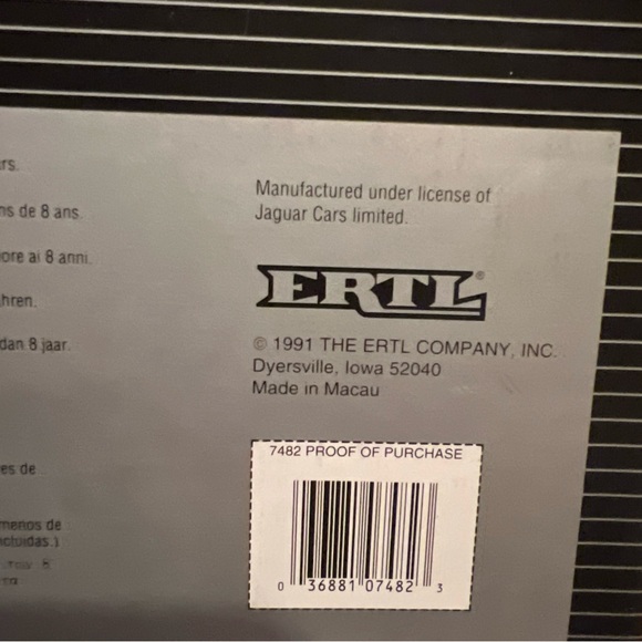 1/18 Ertl European Classics White 1948 Jaguar XK120 - Picture 10 of 13